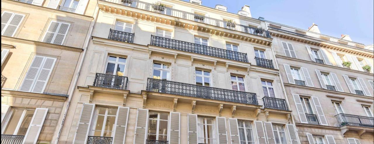 72 - Mermoz Mickey Mouse Paris Exterior photo