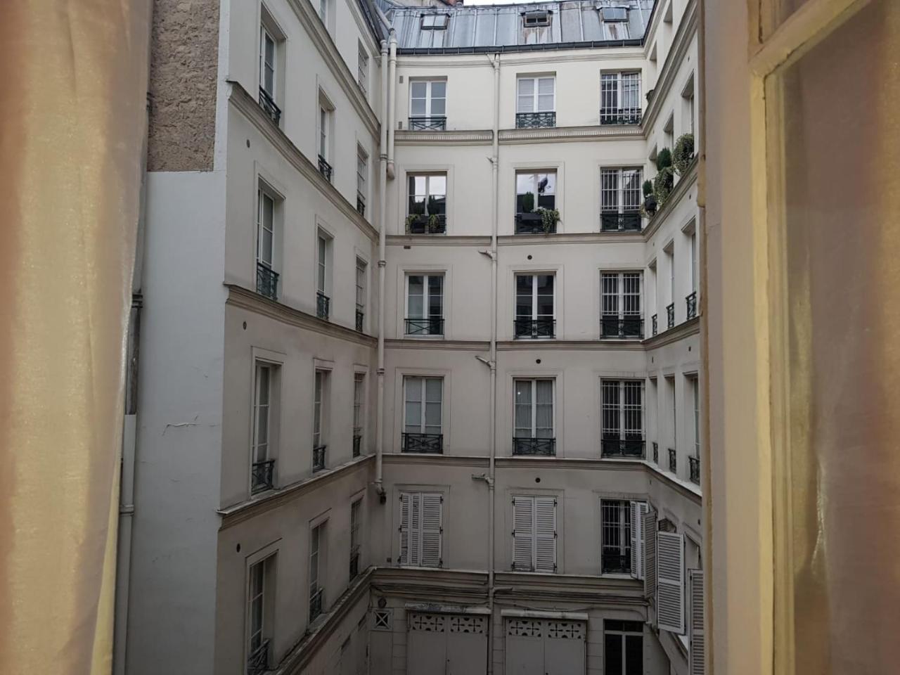 72 - Mermoz Mickey Mouse Paris Exterior photo